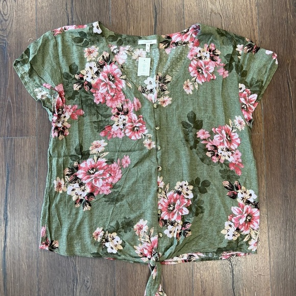 🆕 Maurice’s green floral tie front Shirt SZ MED - Picture 1 of 4